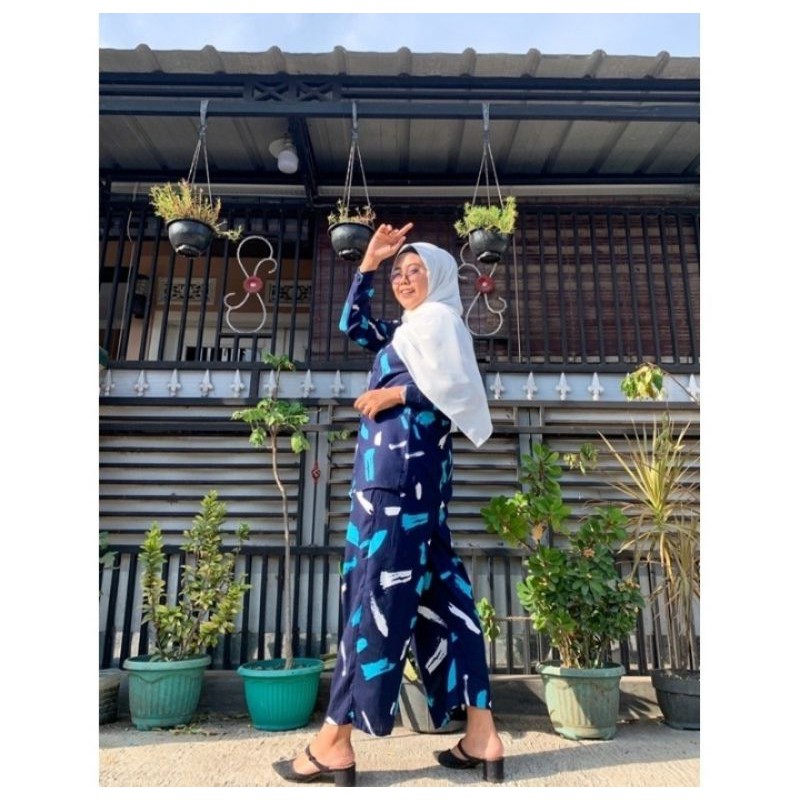 Oneset Rayon Motif Kotak