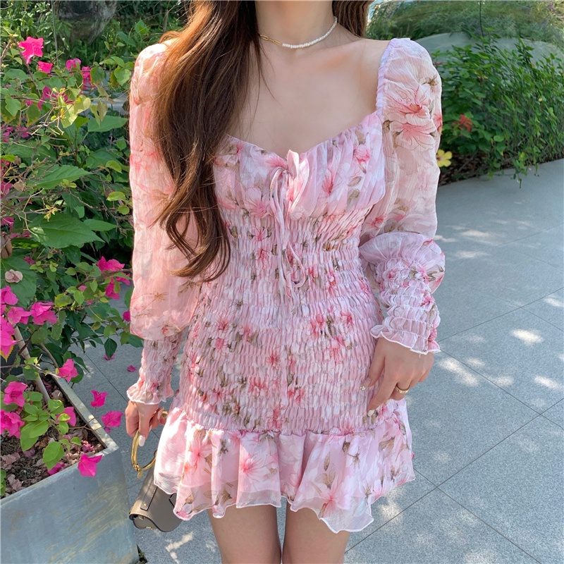 gaun gaya korea sifon floral ruffled hip rok pendek pinggang tinggi leher persegi pink lipit gaun le