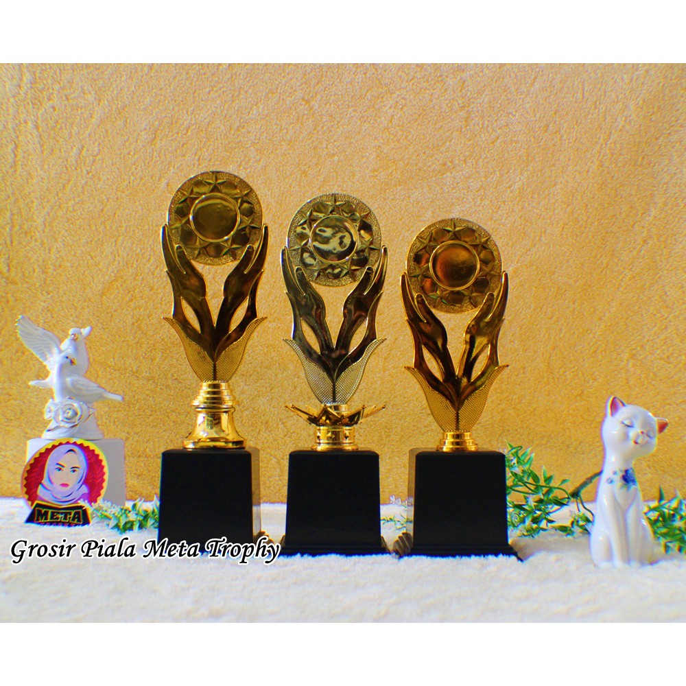 Piala Set Juara 123 & Harapan Murah KEJUARAAN Sepak Bola Futsal Volly Basket