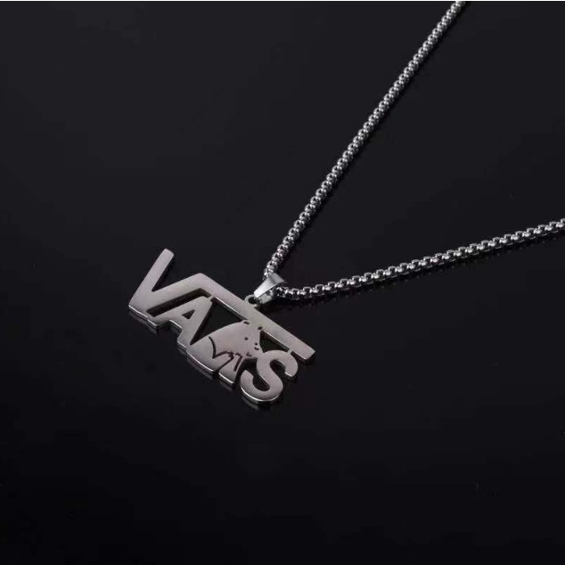 Kalung Rantai Panjang Titanium Liontin Tulisan Vans BEAR Gaya Hip Hop Dance Pria Wanita GAYA KOREA KLG34