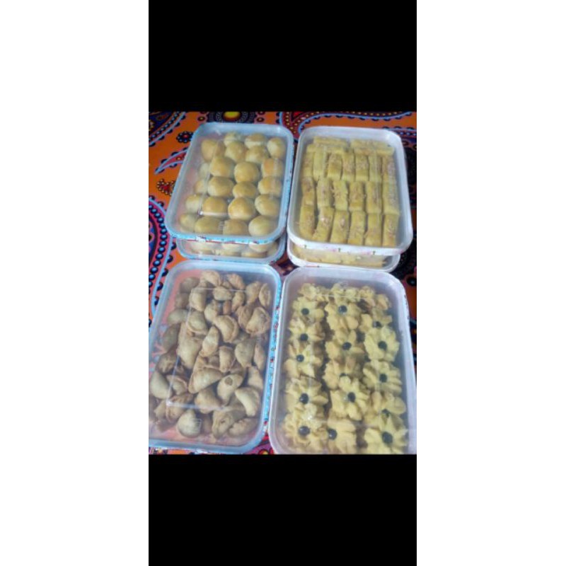 

snack lebaran berat 350gr nastar,mawar,pastel abon,castengel