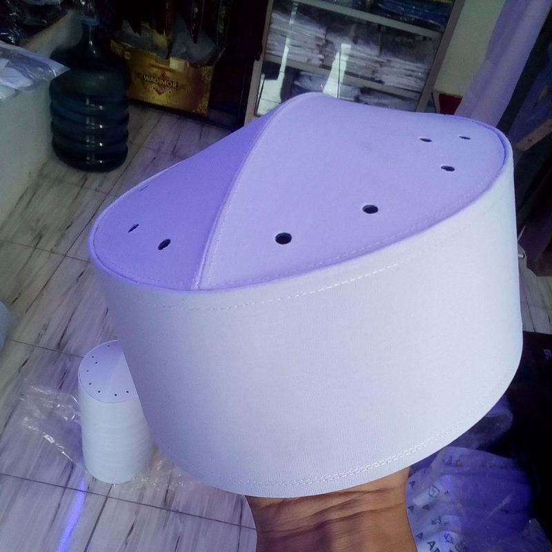 Peci Haji Putih. Peci assagofah polos