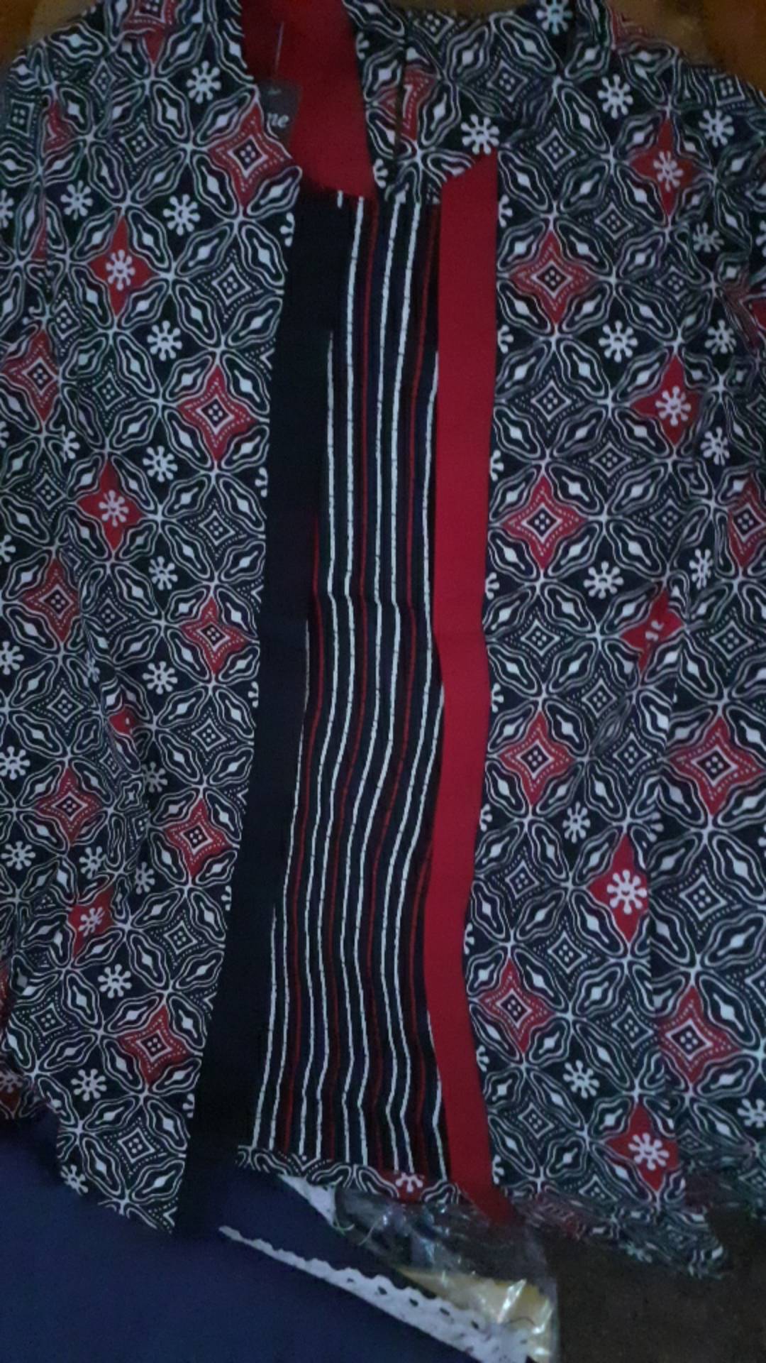 Bbae - Busan Blouse Batik Wanita