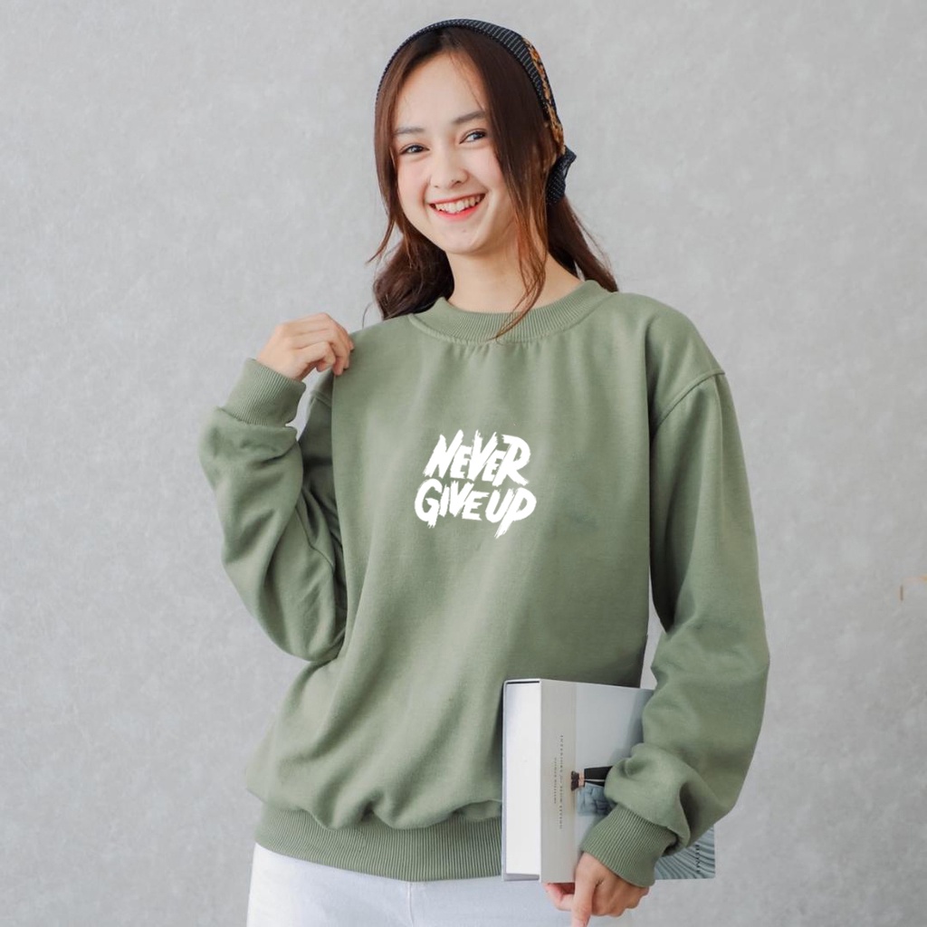 Sweater Never Give Up White Pria &amp; Wanita | Sweater Korea Style Fleece Cotton | Dhea Fashion