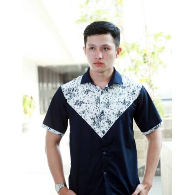 Loyal Kemeja Hem Batik Hitam Modern Pria M L XL XXL