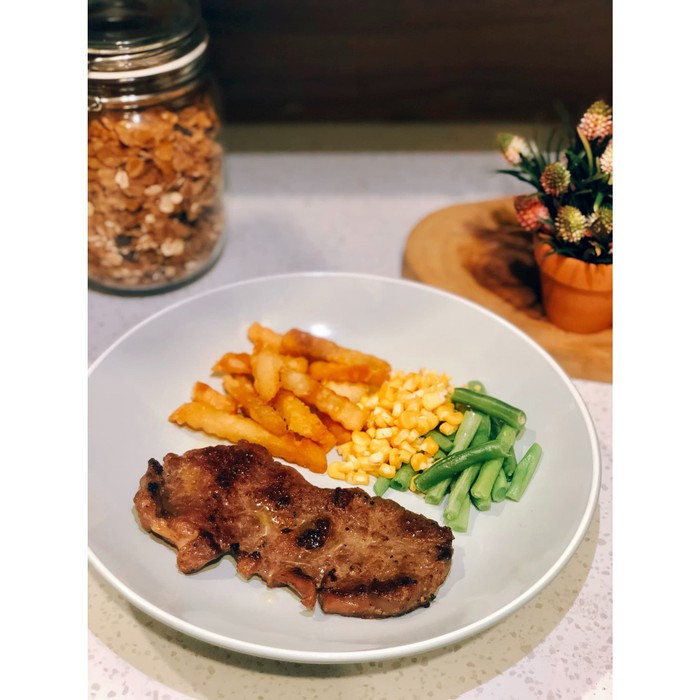 

Frozen MARINATED SIRLOIN STEAK 1 PACK 10 PCS/ 100 GR