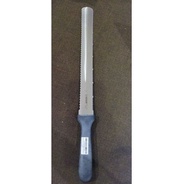 BAKER KNIFE 30CM W/WAVY & SERRATED EDGE, PLC HDLE, GIESSER / PISAU ROTI