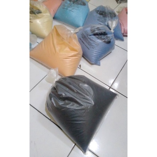 cat tembok Hitam 5 kilo