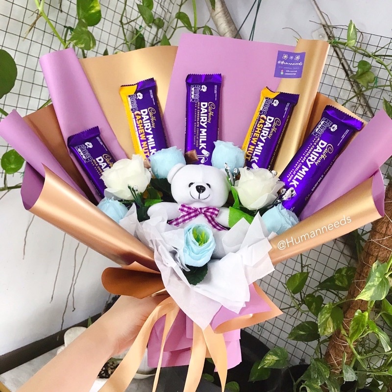 

Buket Bunga Dairy Milk cokelat dengan teddy | Buket bunga valentine / valentine hampers Gift