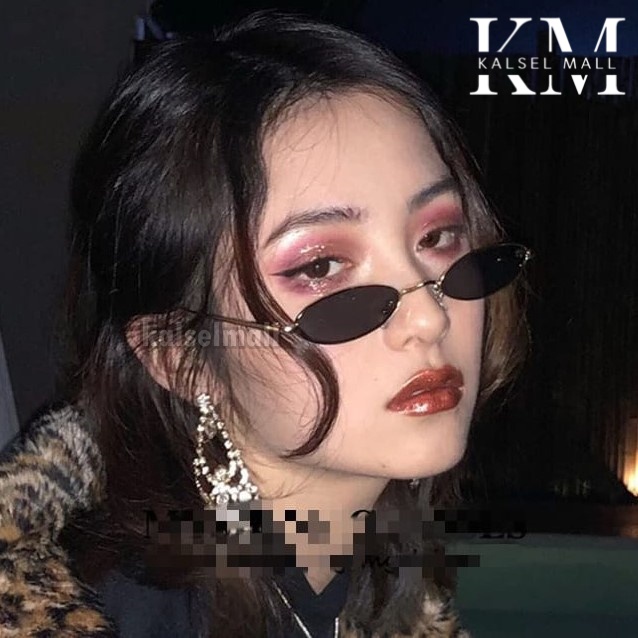 Kacamata Hitam Pria Wanita Frame Metal Gaya Retro Kaca Mata Thug Life Mosaic Sunglasses Bingkai Bulat Kecil Tiktok Jaman Now Youtuber Selebgram Cosplay Japanese Jepang Meme Anime Mosaic Streetwear Pixel 8 Bit Funny Party Fashion Aksesoris Warna KCH29