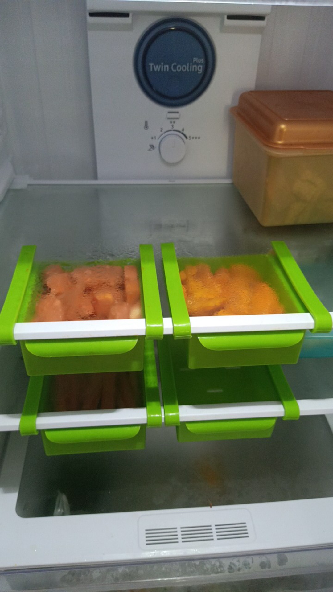 Kotak Wadah Multifungsi Dengan Model Kompartemen Untuk Organizer / Tempat Penyimpanan Pada Kulkas