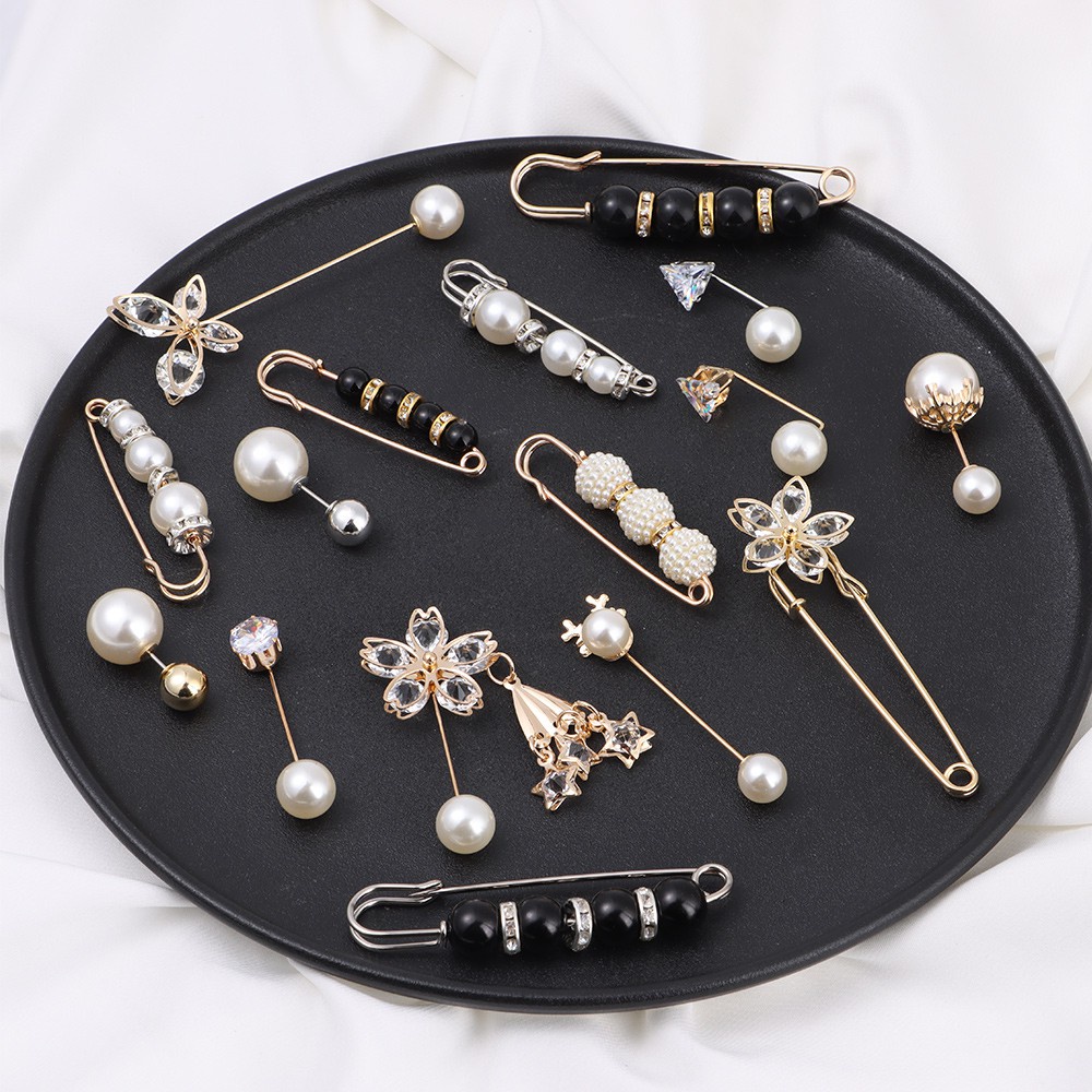 Faux Pearl Flower Shape Women's Clothing Decoration Pin Brooch Safety Buckle