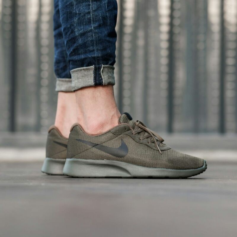 Nike Tanjun Run Original, Sepatu Running Pria
