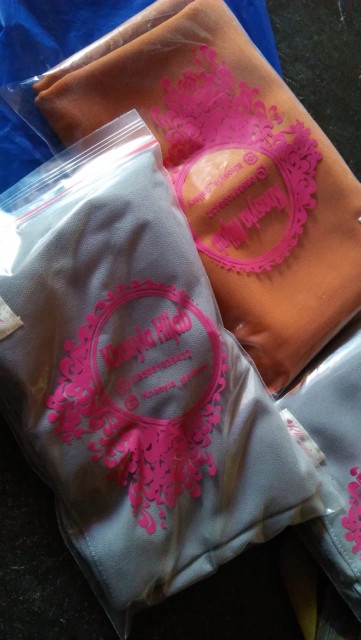 (16x25 Cm) Plastik Klip Jilbab Desain Bebas