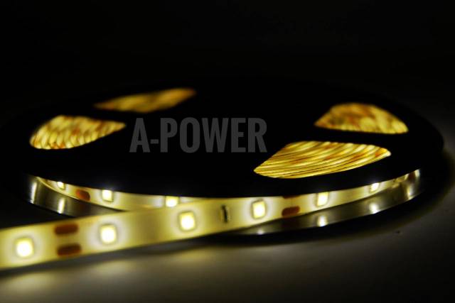 Luster - Lampu LED Strip Tahan Air (Warm White)