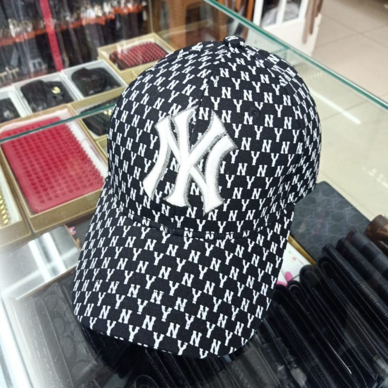 Topi Baseball NY Grafithie Import Quality