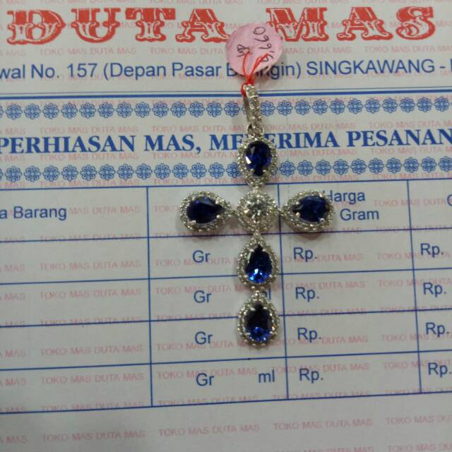 Liontin salib mata biru emas kadar 750