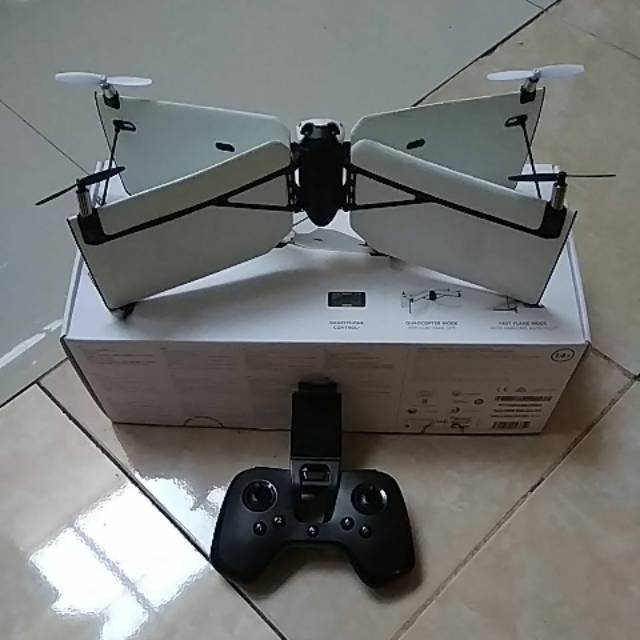 Parrot swing drone + flypad