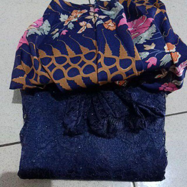 Couple  / Kebaya Anak /batik Anak / Kebaya Brokat /kebaya Brokat Anak /batik Anak / Couple Anak