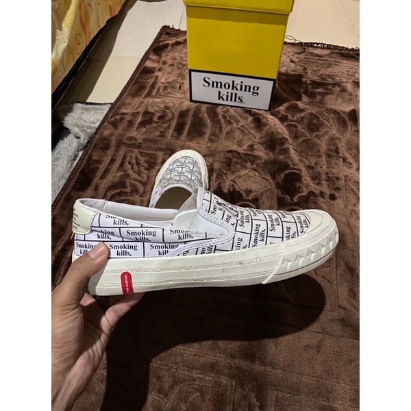 compass x fxxking rabbits smoking kills slip on