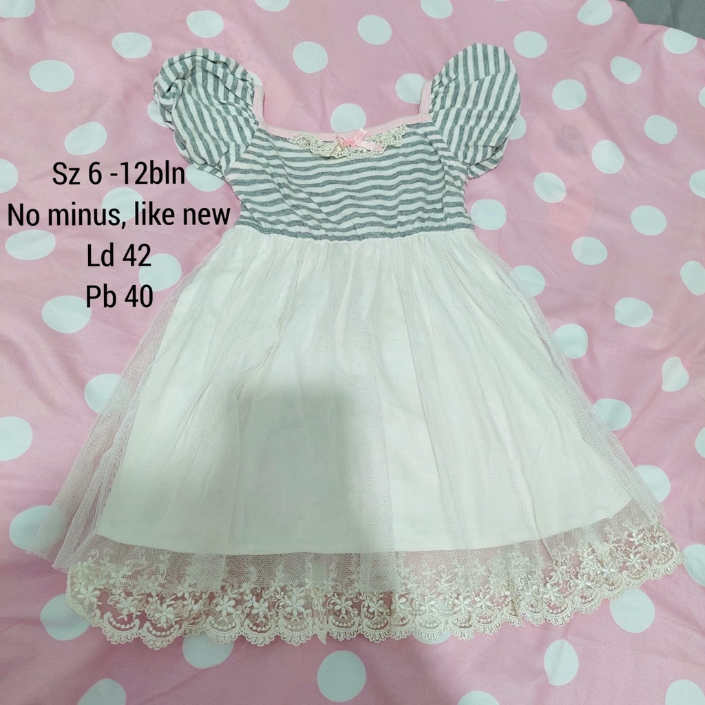 preloved dress vintage pesta bayi 9 -12 bln  premium merk eyka white grey lace party dress