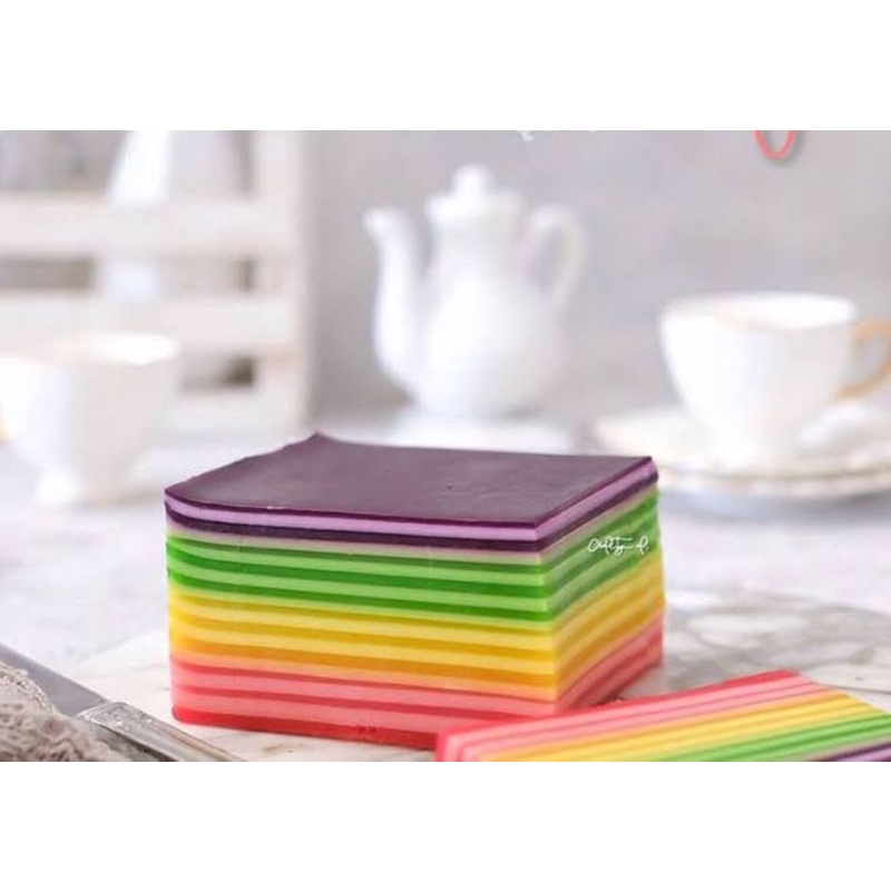 

Kue Lapis Rainbow/Coklat/Pandan Lapis kanji Lapis sagu Lapis tepung beras best seller by Dekka_Kitch