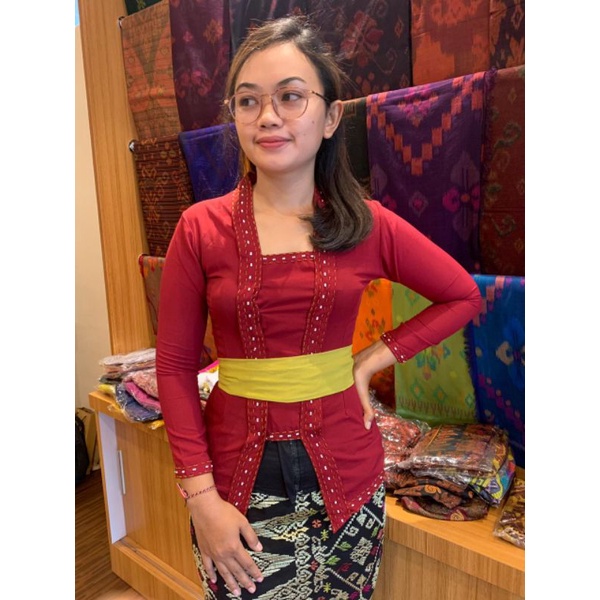 yrm kebaya bali-kebaya payet murah