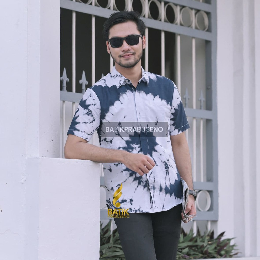 JATIEDININGRAT KEMEJA BATIK LENGAN PENDEK ATASAN BATIK MODERN ANAK MUDA HEM SLIMFIT BATIK SOLO PREMI
