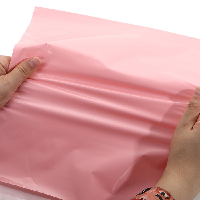 

MENYURAT-SURAT- 100PCS PLASTIK POLYMAILER PLASTIC PACKING ONLINE WARNA PUTIH TEBAL - 25CM X 40CM,