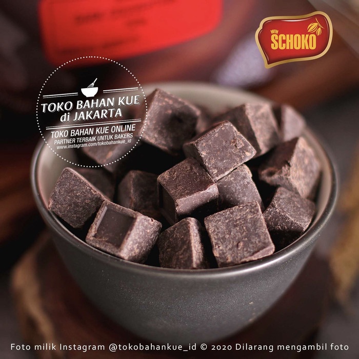 

Siap Kirim Schoko Dark Chocolate Couverture Cube 72% 1Kg Cokelat Baking Coklat