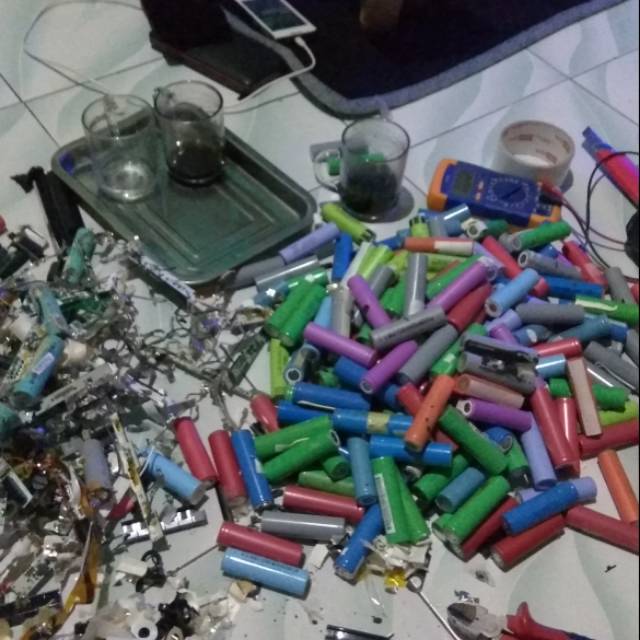 Battery baterai batre type 18650 flat top cabutan batre laptop kondisi gambling