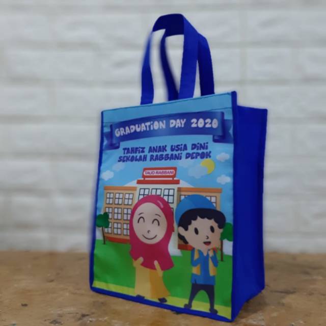 Tas Souvenir 28x22x10 CM  / Tas Wisuda Sekolah Custom | Goodibag Custom