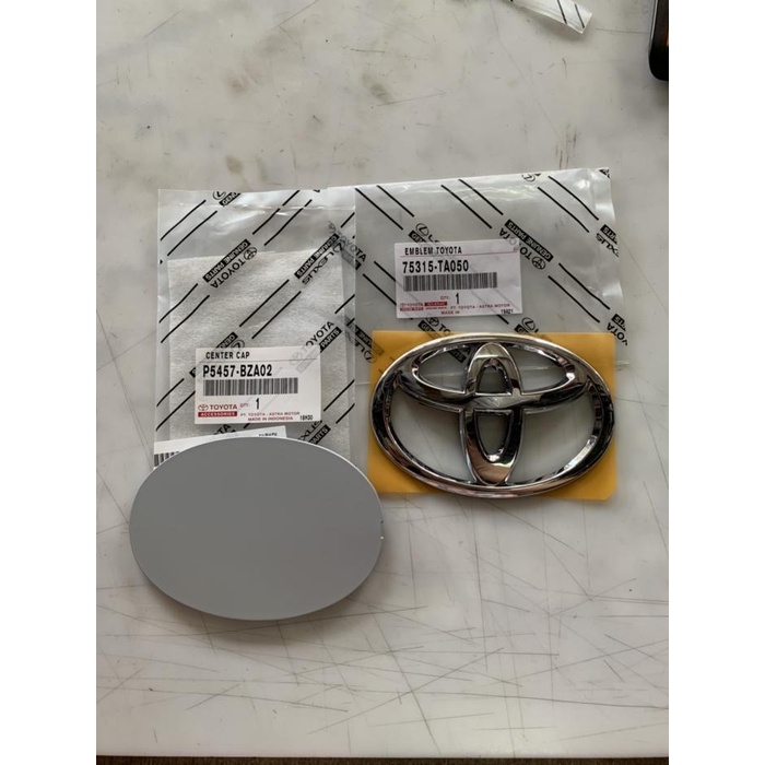 Tutup tengah cover ban serep rush 2016