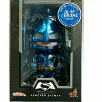Action Figure HOT TOYS Cosbaby Armored Batman Blue Chrome VERCOSB291