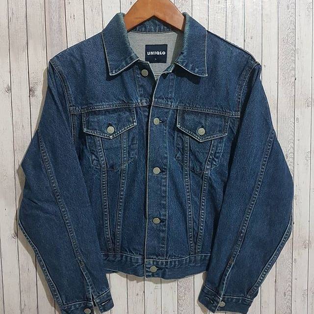 Jaket Jeans UNIQLO Trucker Denim Jacket