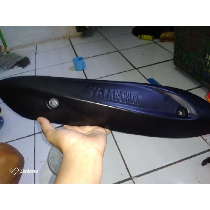 COVER TUTUP TAMENG PROTECTOR MUFFLER PELINDUNG KNALPOT KENALPOT MIO SPORT NEW BATMAN 2011 2013 HITAM