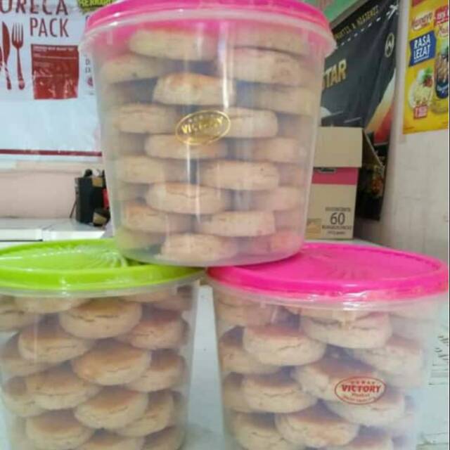 

Kue kacang victory