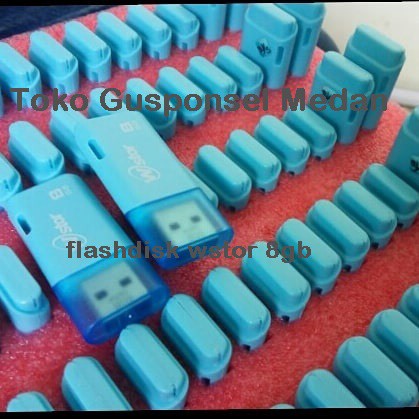 flashdisk 8GB Toss Wstor