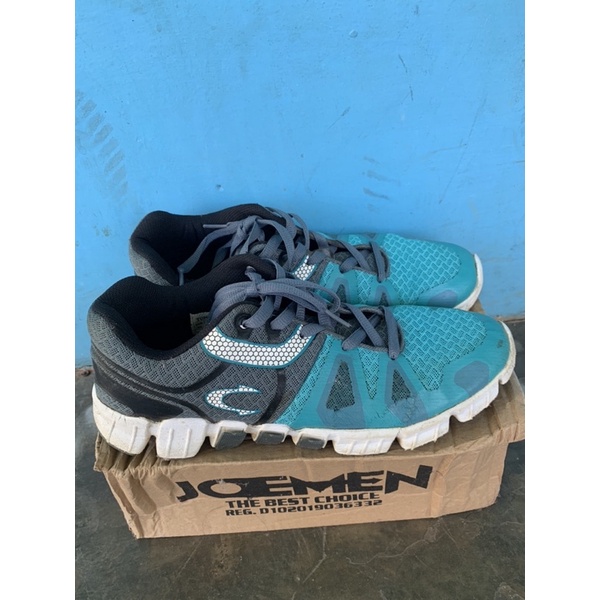 Sepatu Second Running tomkins 42/27cm