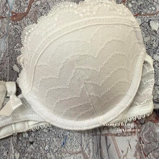 ➷ Variance White Lacey Bra Small Size Bh Branded Dengan Kawat Lace Sisa Export ➵