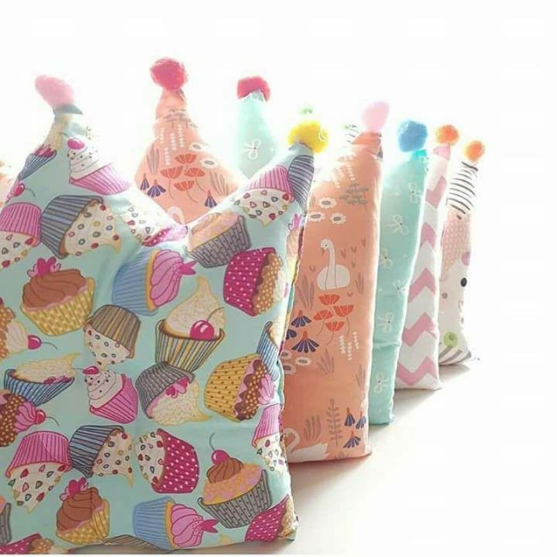 Bantal baby newborn  /  motif karakter bantal baby Bantal Anti Peang/bantal mahkota/Bantal biasa sy S1