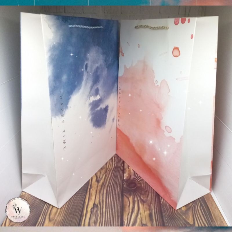 

Paper Bag Kado Model Tali Bentuk Portrait Ukuran Jumbo (Size XL) Abstract Mist Color Spill Series Tas Jinjing Kertas Hadiah Premium