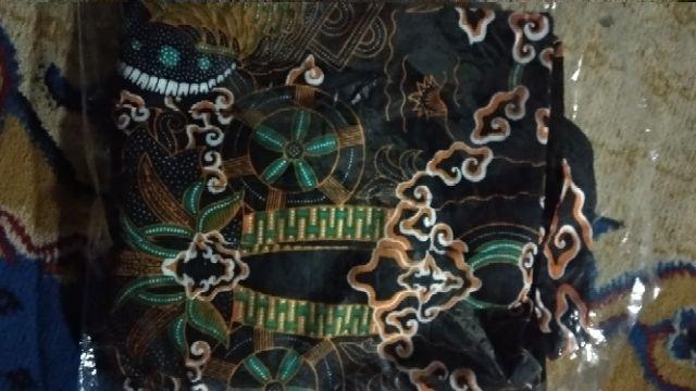 Kemeja Batik Terlaris Batik Mega Mendung
