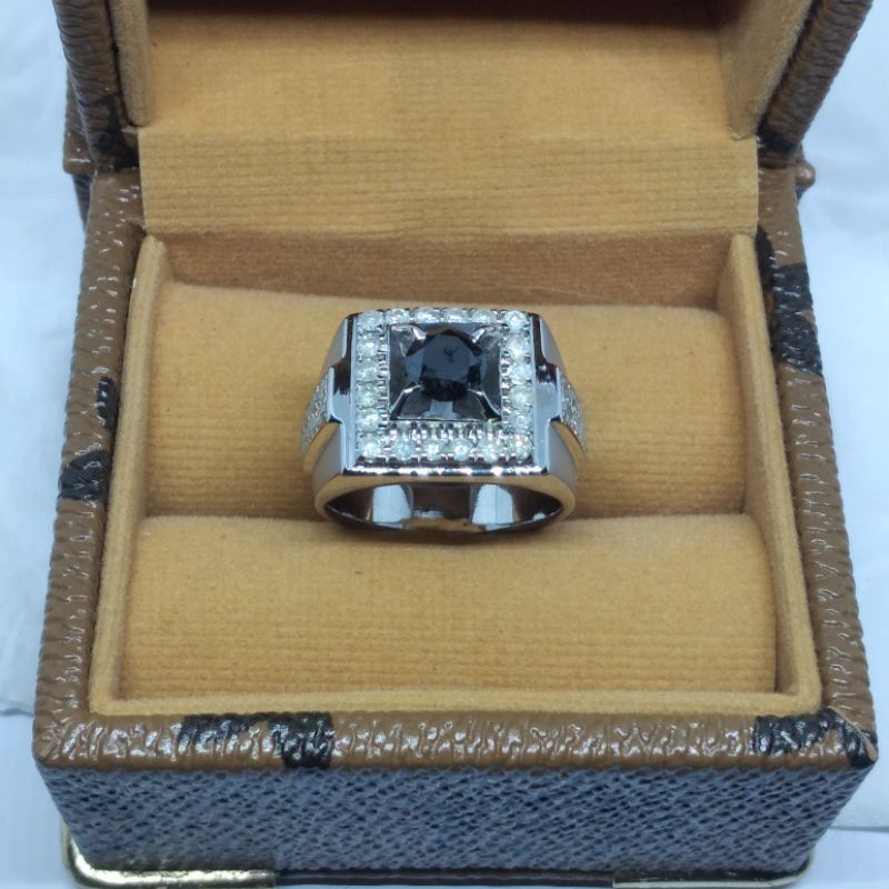 cincin pria berlian hitam dan putih free memo