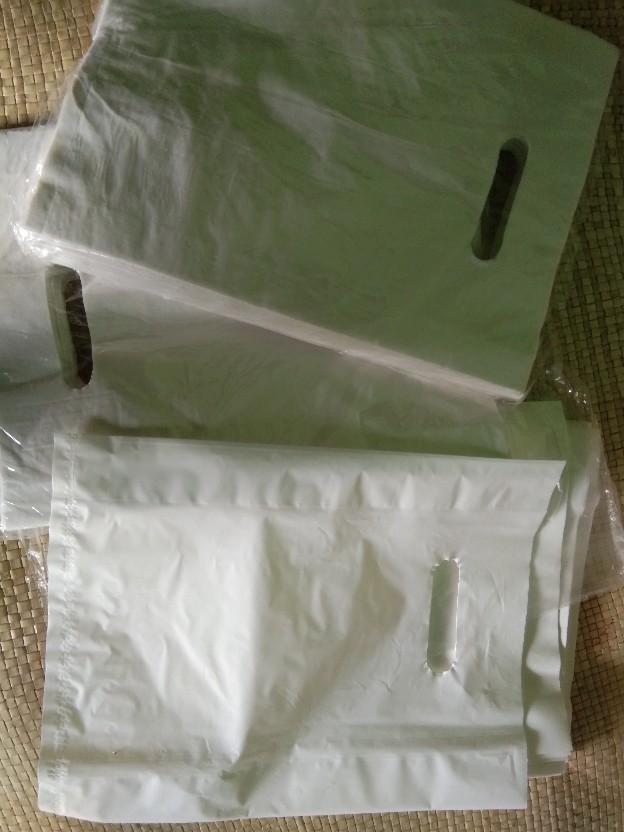 Promo Kantong Plastik Pond Oval Polos 20×30 Cm - Hd Plong - Plastik Packing Online Shop