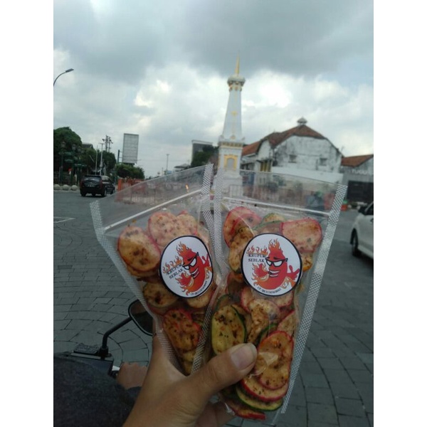 

krupuk seblak pedas 100g