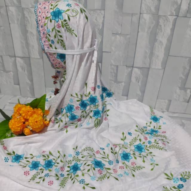 Bismillah,mukena semi sutra 150k