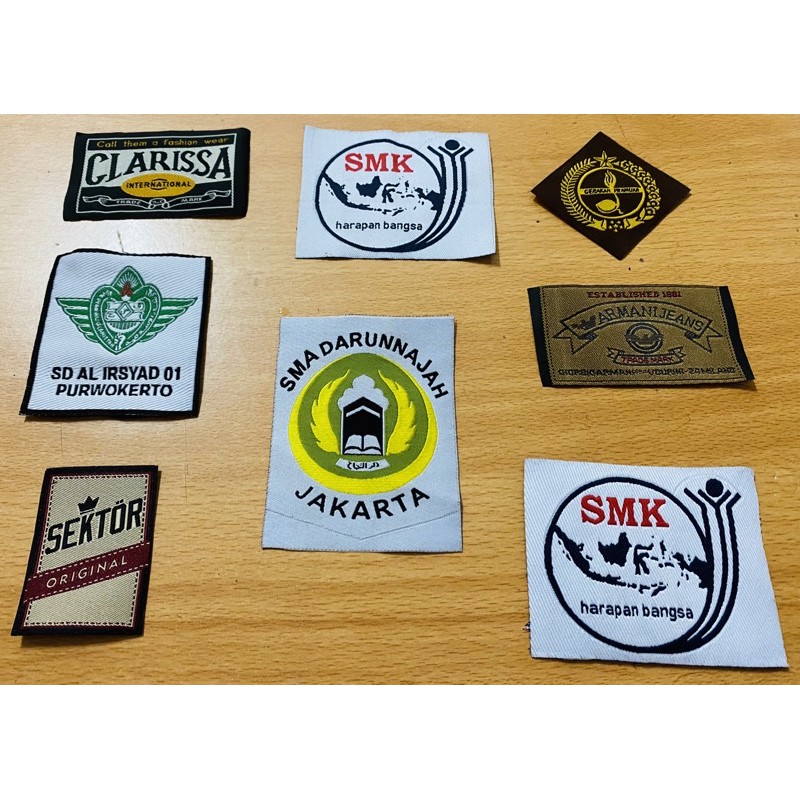 Woven label ukuran besar