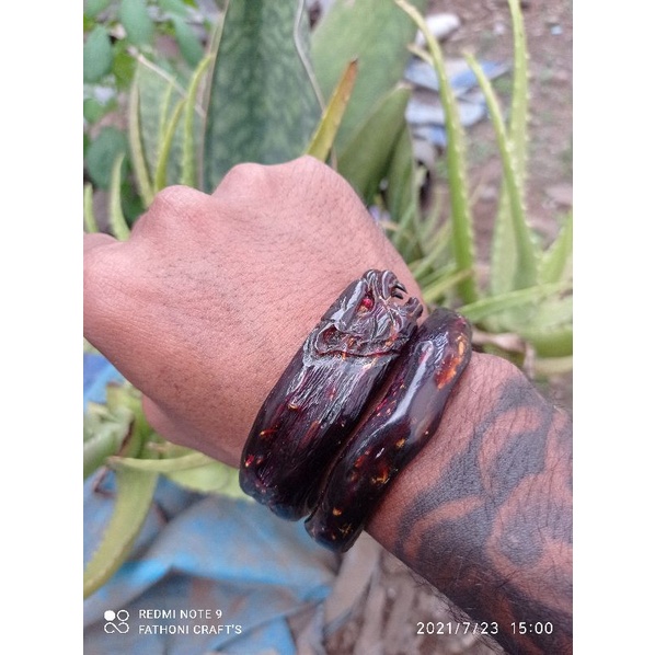 GELANG AKAR BAHAR MERAH CRISTAL UKIR MACAN