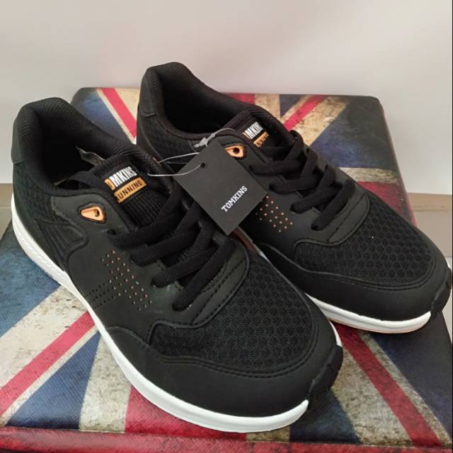 Sepatu Tomkins LOOPER Running, Hitam/Putih, Remaja Size 36